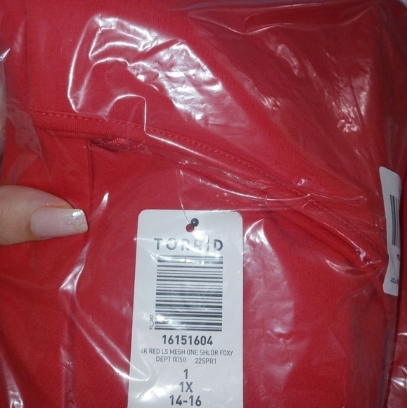 NWT Torrid One Shoulder Mesh Sleeve Top - Picture 5 of 12